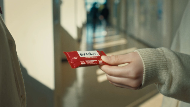 Amazon | ネスレ キットカット 13枚×12袋,チョコレート | キット